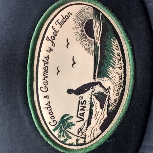 Vans Blue Men's Blue/Black Mesh, Snapback Trucker Hat. - Picture 3 of 8